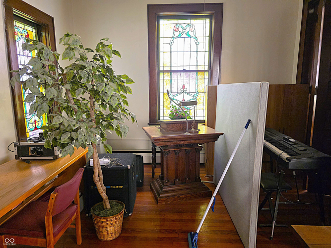 Listing Image 14