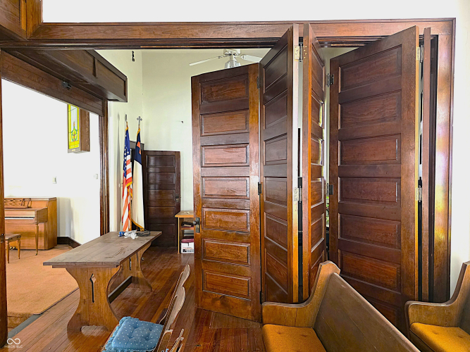 Listing Image 15