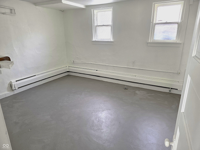 Listing Image 25