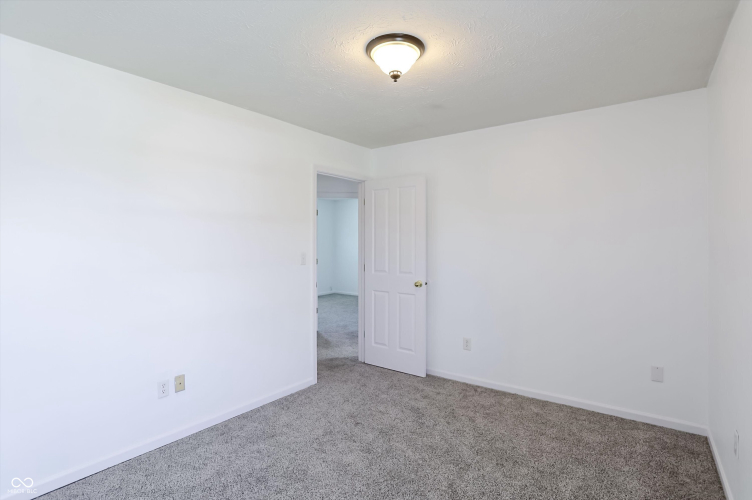 Listing Image 45