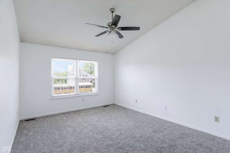 Listing Image 46
