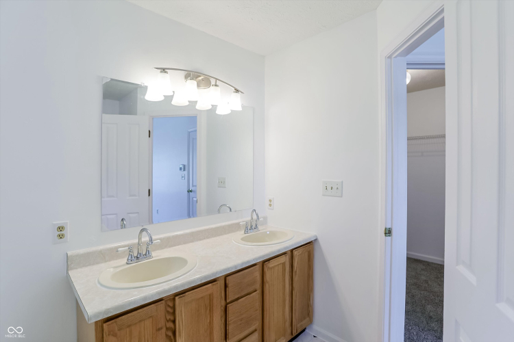 Listing Image 55