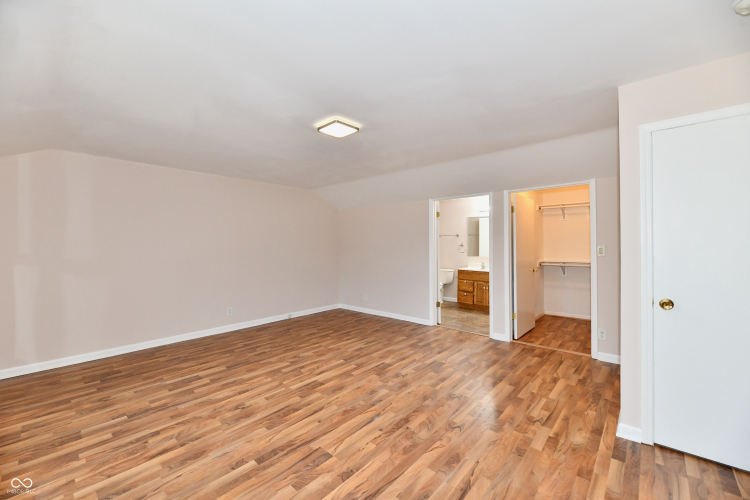 Listing Image 55