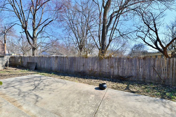 Listing Image 8