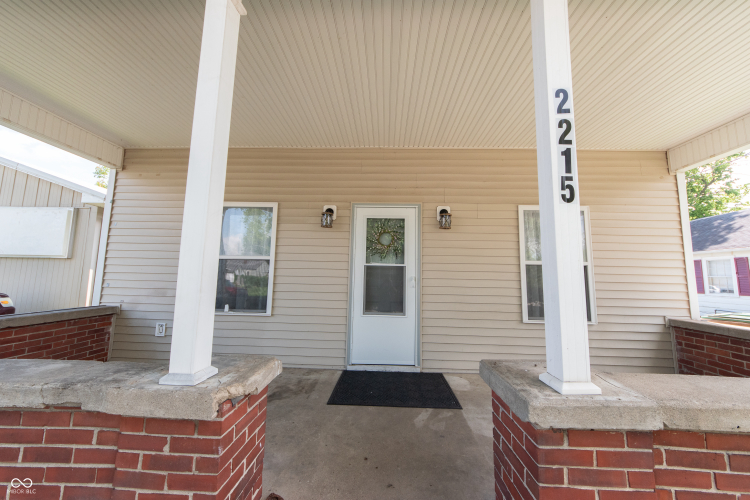 Listing Image 3
