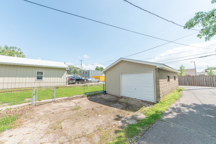 Listing Image 21