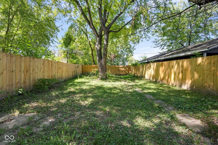 Listing Image 16