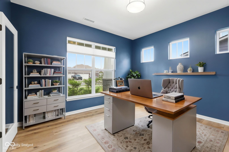 Listing Image 10