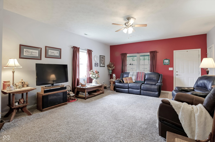 Listing Image 6