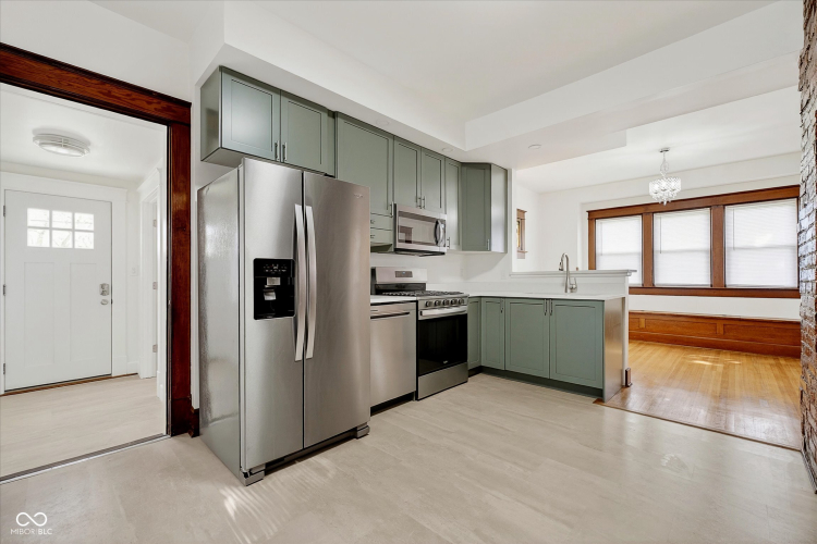Listing Image 14