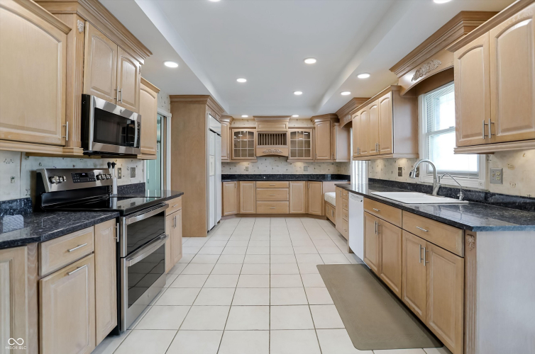 Listing Image 19