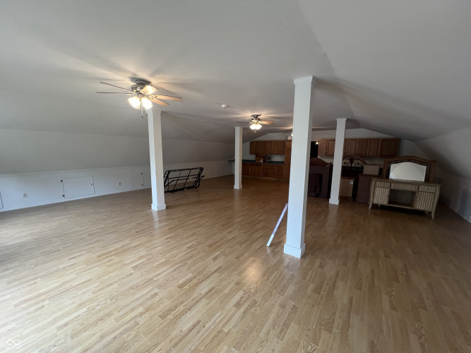 Listing Image 89
