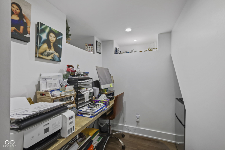 Listing Image 14