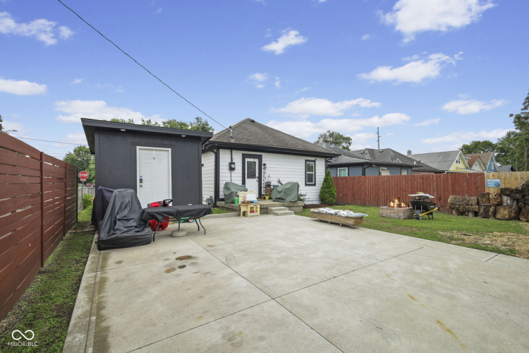 Listing Image 15