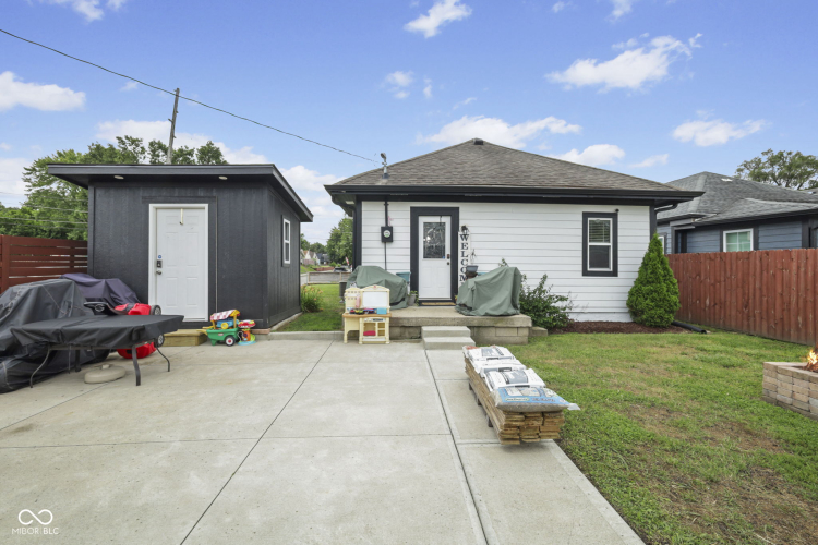 Listing Image 17
