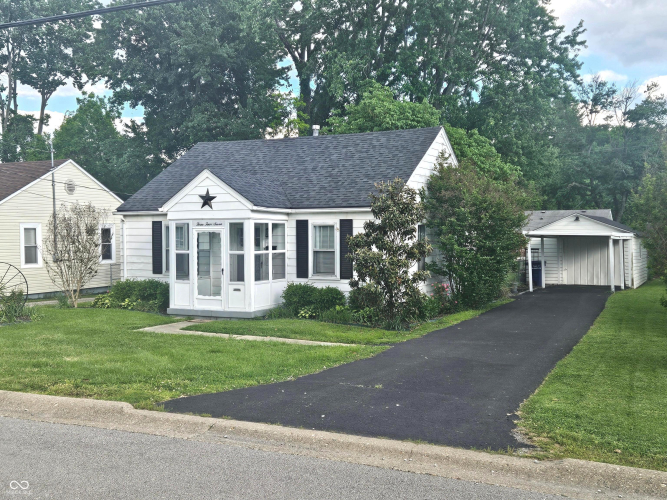 Listing Image 4