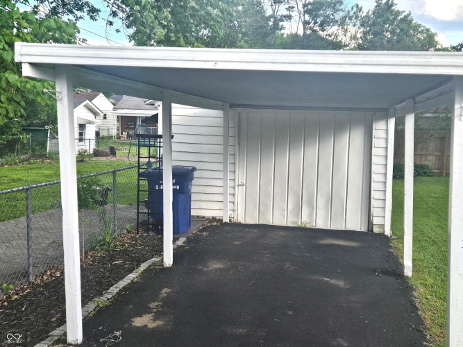 Listing Image 10
