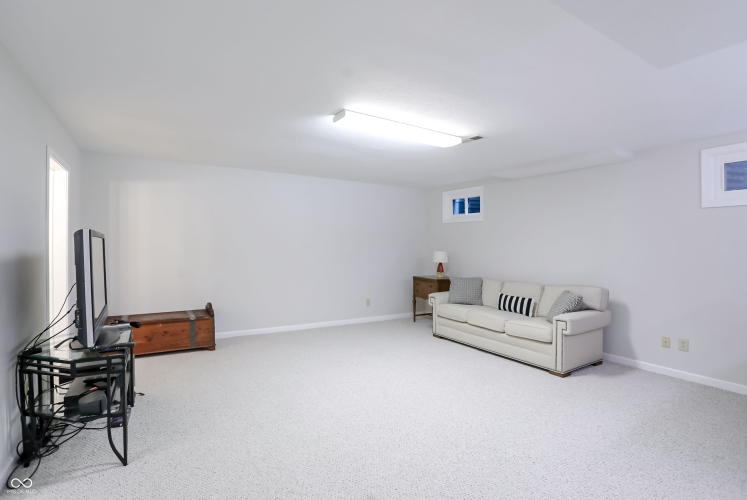 Listing Image 37
