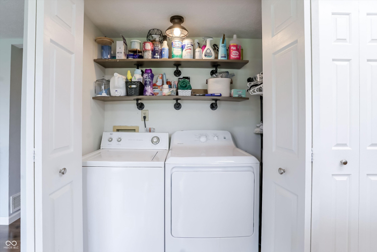 Listing Image 13