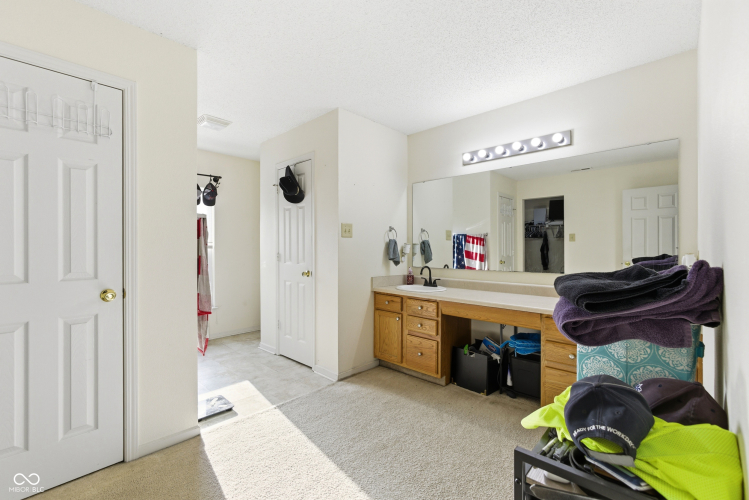 Listing Image 24