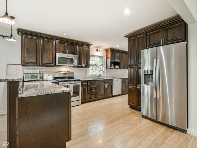 Listing Image 13