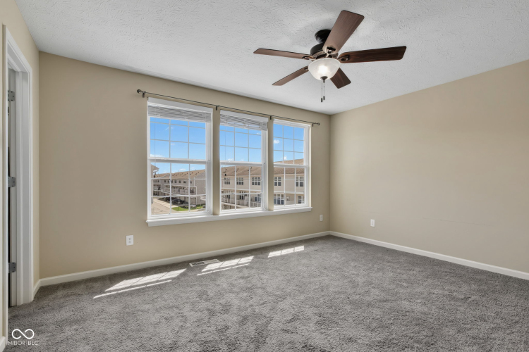 Listing Image 24