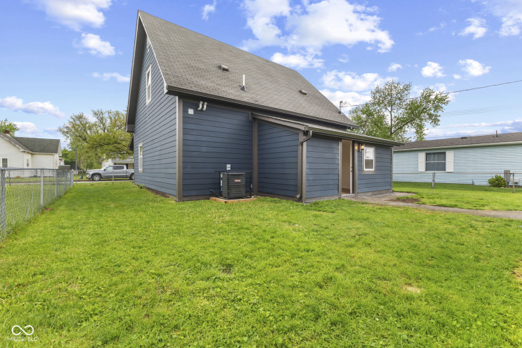 Listing Image 32