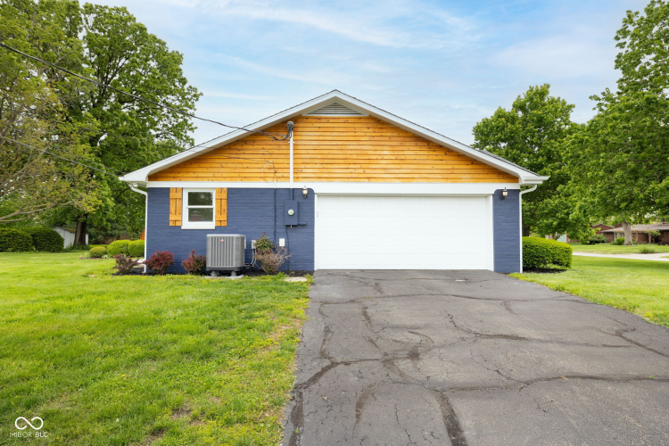 Listing Image 44