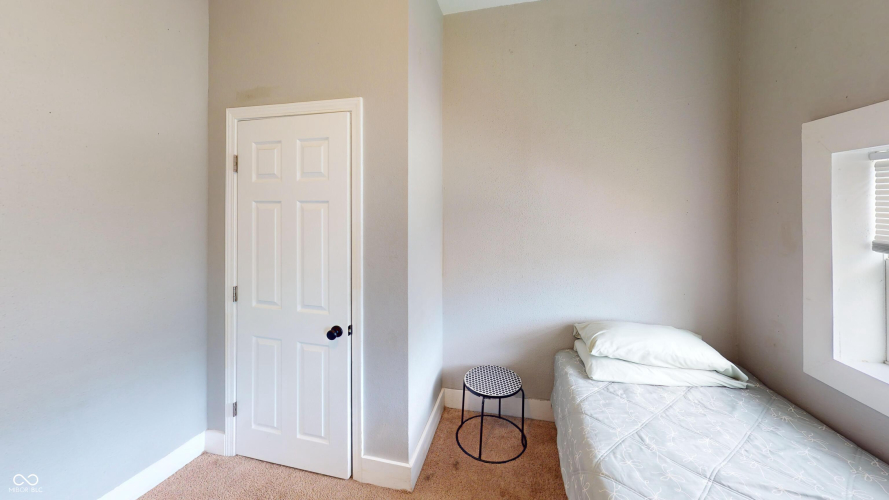 Listing Image 30