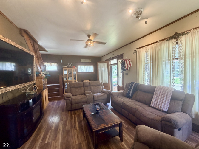 Listing Image 15