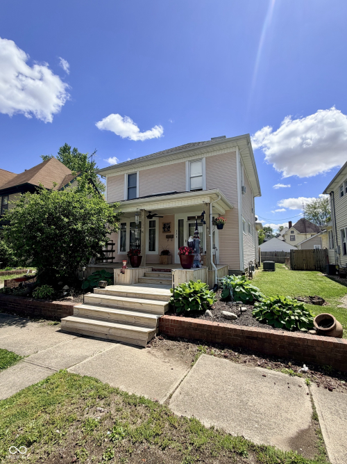 Listing Image 4