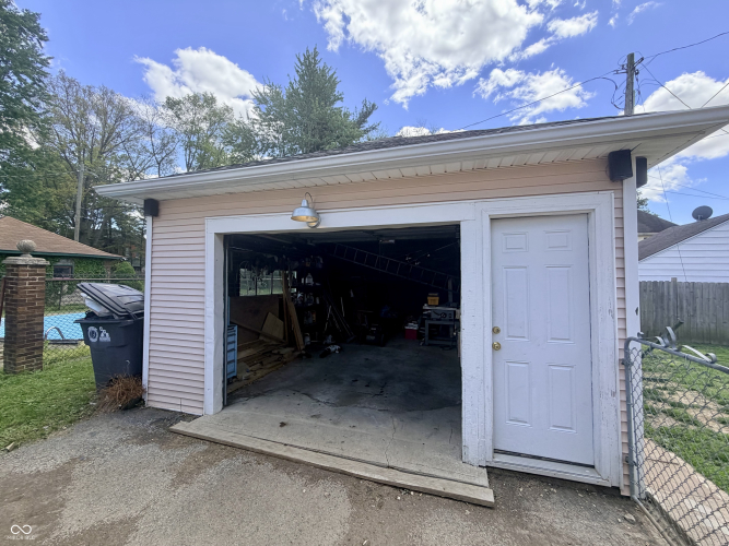 Listing Image 7