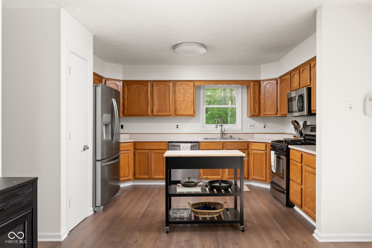 Listing Image 9