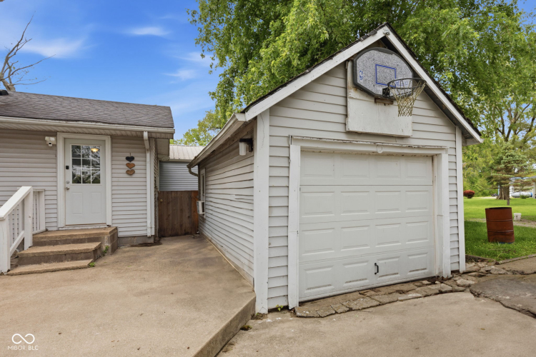 Listing Image 54