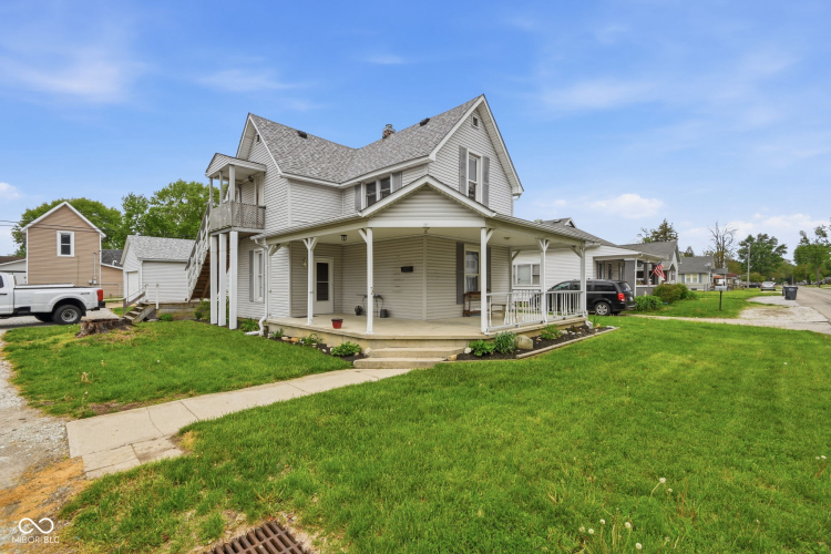Listing Image 3