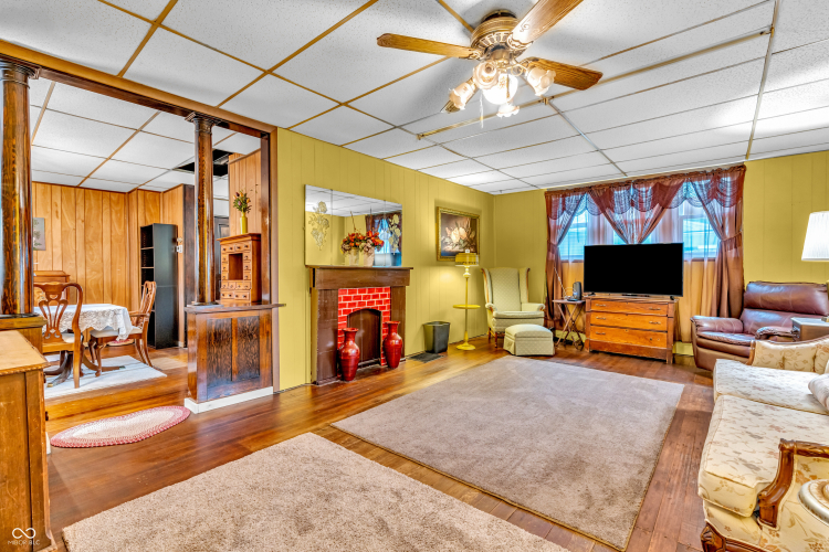 Listing Image 13