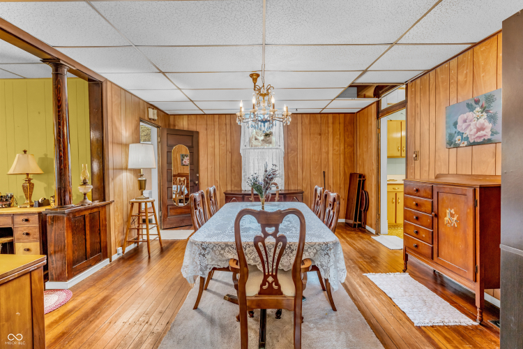 Listing Image 10
