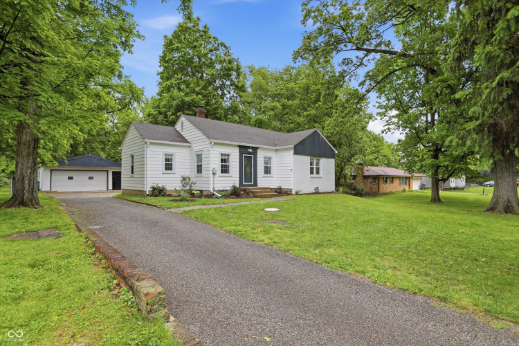 Listing Image 4