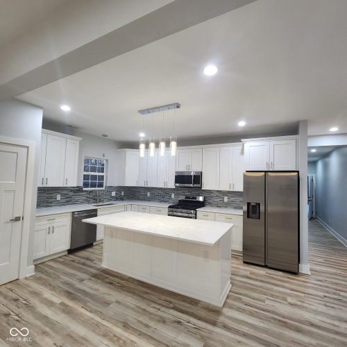 Listing Image 5