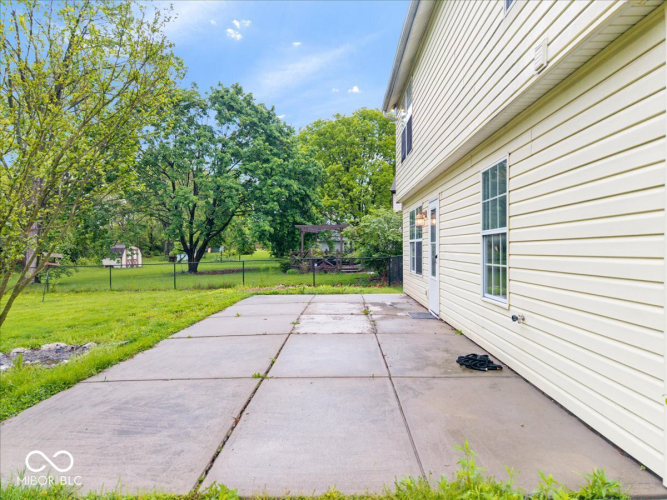 Listing Image 24