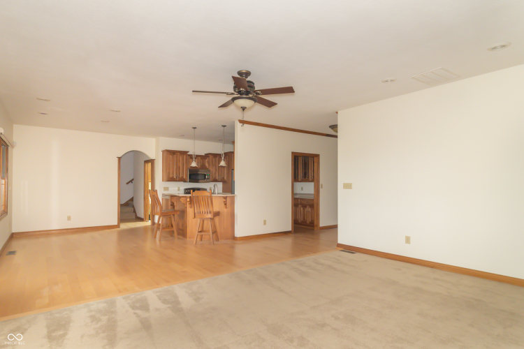 Listing Image 38
