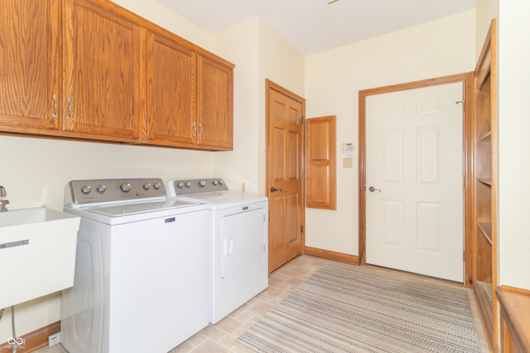 Listing Image 53