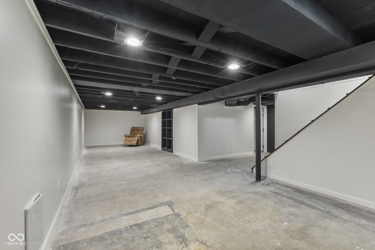 Listing Image 33