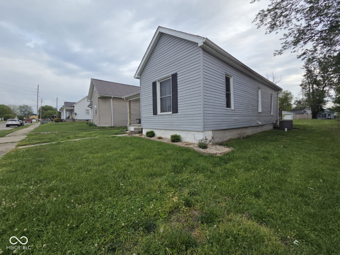 Listing Image 19