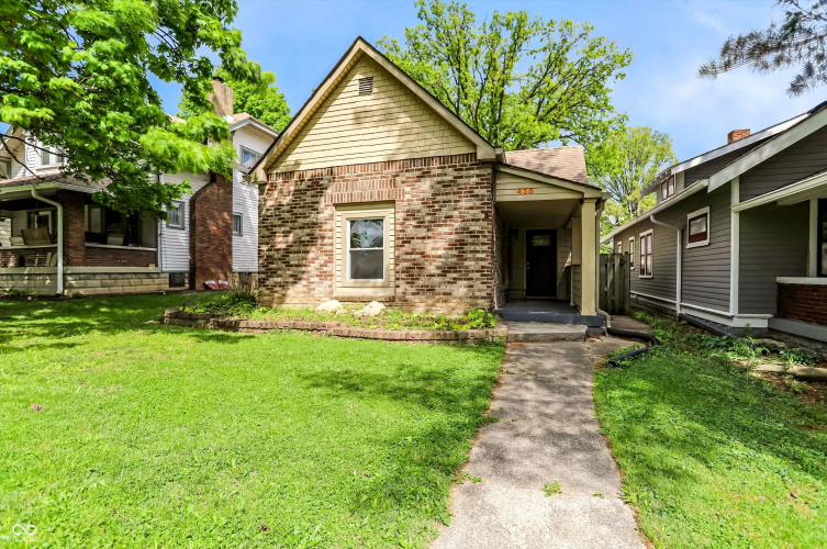 Listing Image 3