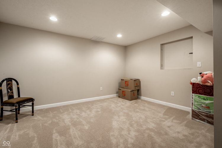 Listing Image 28