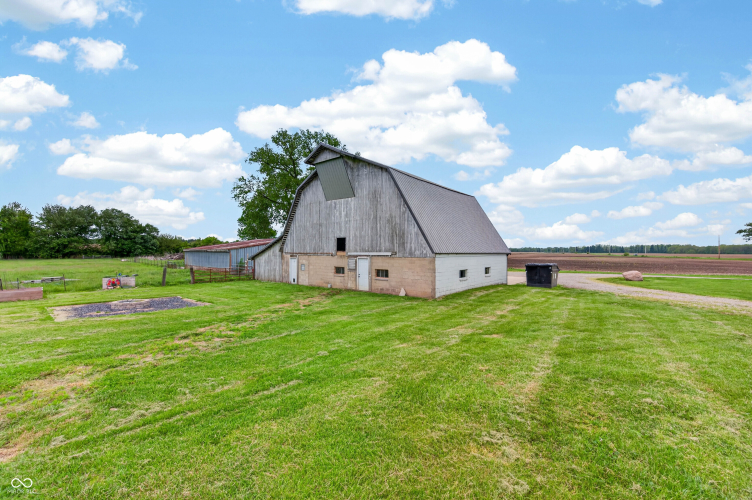 Listing Image 73