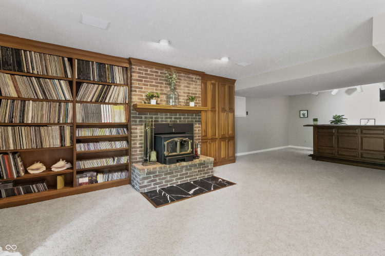 Listing Image 53