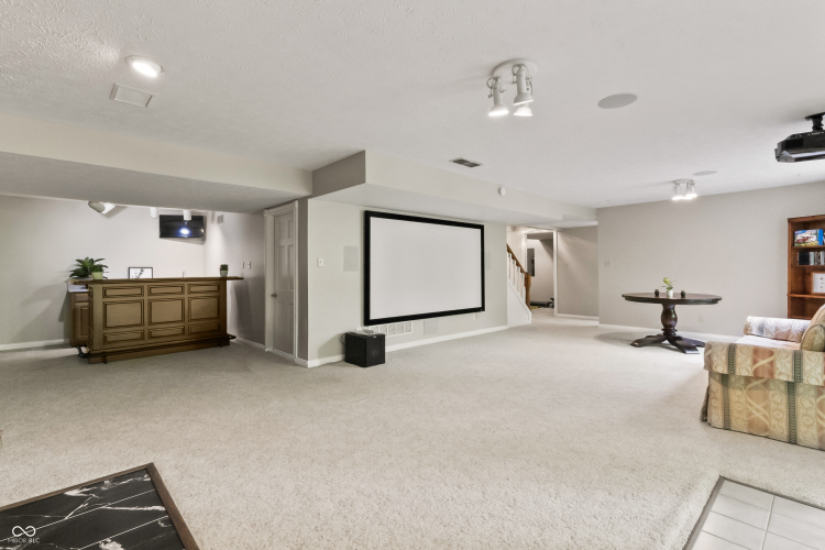 Listing Image 54