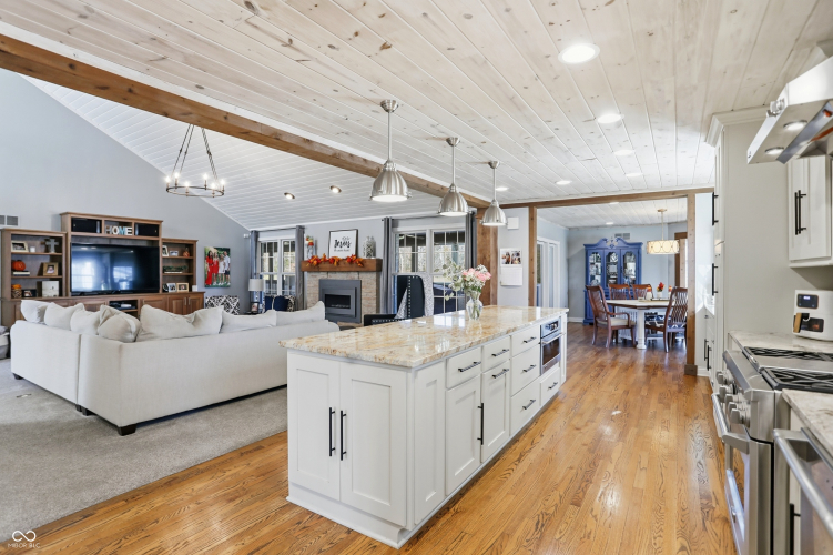 Listing Image 16